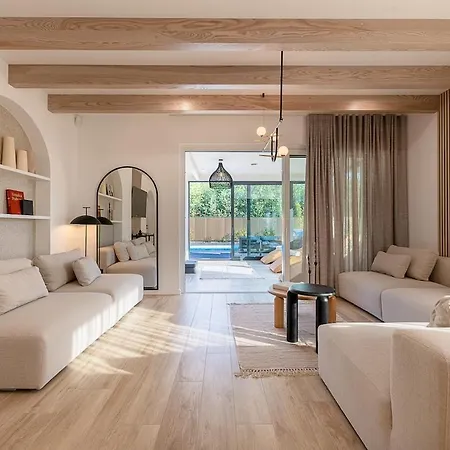 Mielnovo - Prestigious House With Sauna And Hot Tub * מיילנו