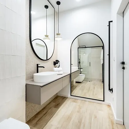 Mielnovo - Prestigious House With Sauna And Hot Tub מיילנו