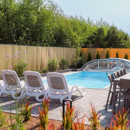 Mielnovo - Prestigious House With Sauna And Hot Tub בית נופש