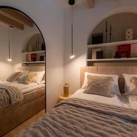 Mielnovo - Prestigious House With Sauna And Hot Tub מיילנו