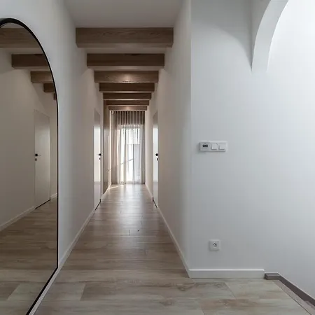 בית נופש Mielnovo - Prestigious House With Sauna And Hot Tub מיילנו