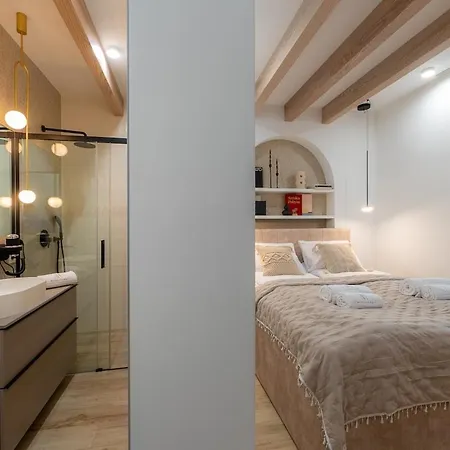 Mielnovo - Prestigious House With Sauna And Hot Tub מיילנו